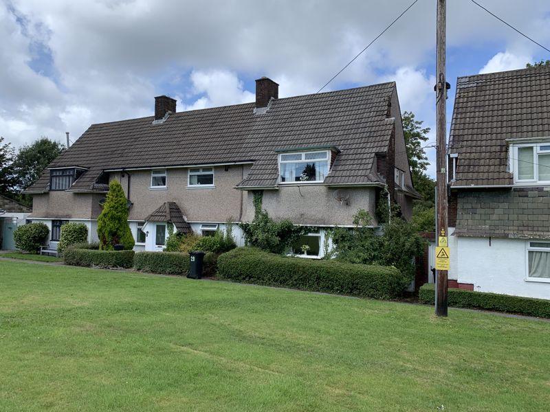 Prettyman Drive, Llandarcy, SA10 6HZ 3 bed end of terrace house £125,000