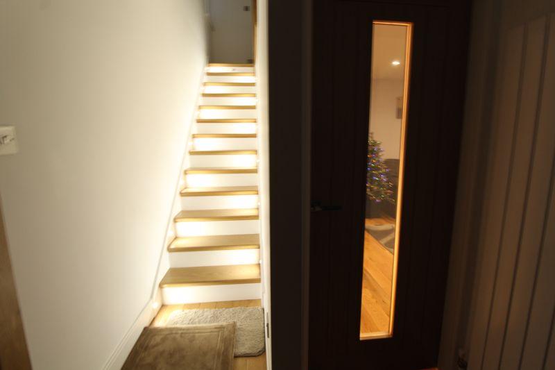 Photo 33