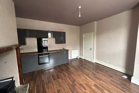 3 bedroom terraced house to rent, Clough Road, Huddersfield