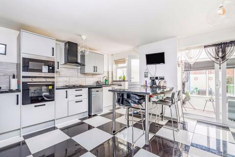 3 bedroom terraced house for sale, A'becket Court, Old Portsmouth