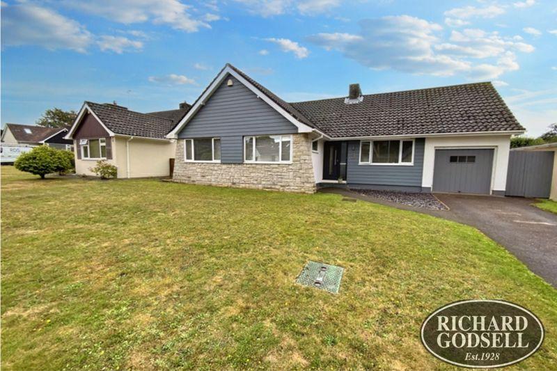 HIGHCLIFFE CHRISTCHURCH 4 bed detached bungalow for sale £800,000