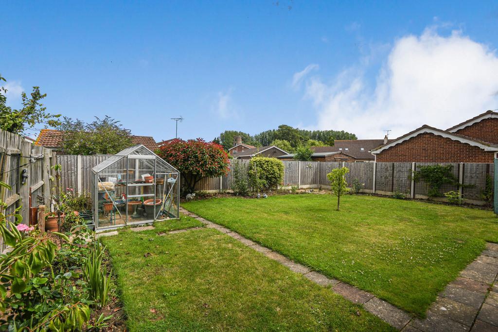 Woodlands, Long Sutton, Lincs, PE12 9LY 2 bed detached bungalow £245,000
