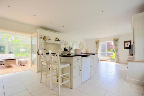 6 bedroom character property for sale, Semington, Trowbridge, Wiltshire, BA14 6JU