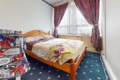 2 bedroom flat for sale, Evelyen street, Deptford, London, SE8 3QU
