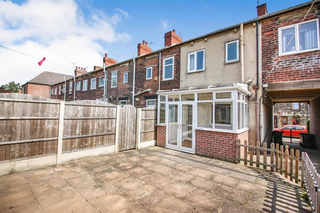 Cemetery Road, Hemingfield 3 bed house £700 pcm (£162 pw)