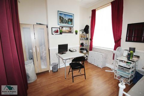 4 bedroom terraced house for sale - Littledale Road, Wallasey