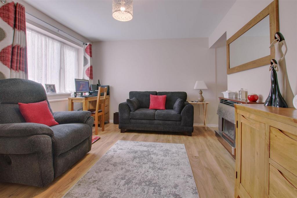 Kingsland, Harlow 3 bed terraced house for sale £360,000