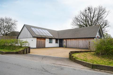 Brickfields Back Lane, Chulmleigh, EX18 7AX