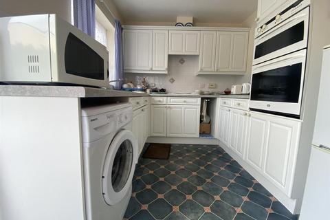 13 Royal Charter Park, Chulmleigh, EX18 7DH