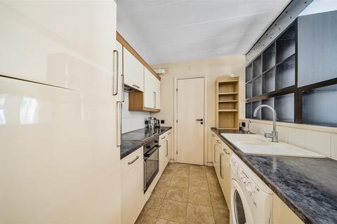 2 bedroom flat for sale, Burrells Wharf Square, Canary Wharf, E14