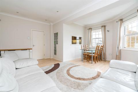 37 William Square, London, SE16 5XJ