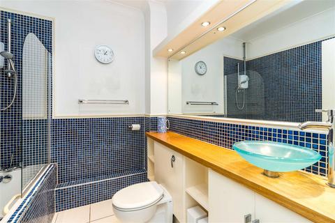 37 William Square, London, SE16 5XJ