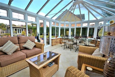 4 Roman Way, Burnham-on-crouch, CM0 8UE