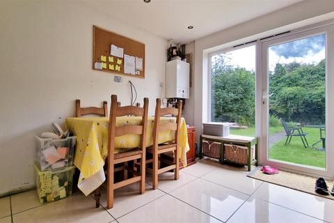4 Fishers Close, Puckeridge, Ware, SG11 1TD
