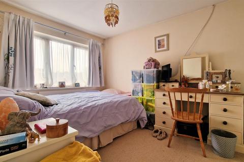 4 Fishers Close, Puckeridge, Ware, SG11 1TD