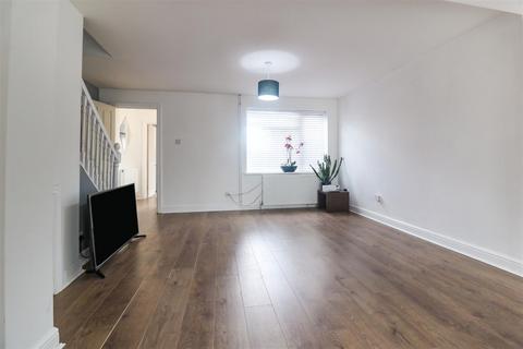 66 Peacocks, Harlow, CM19 5NZ