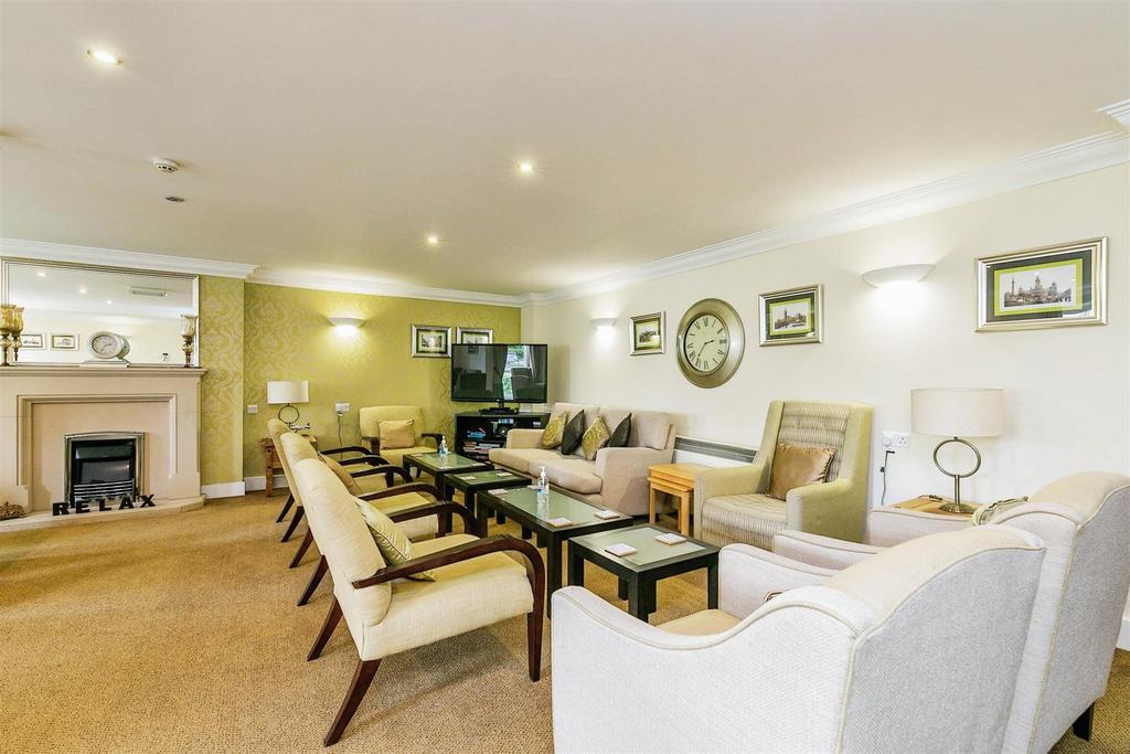 Residents' Lounge.jpg