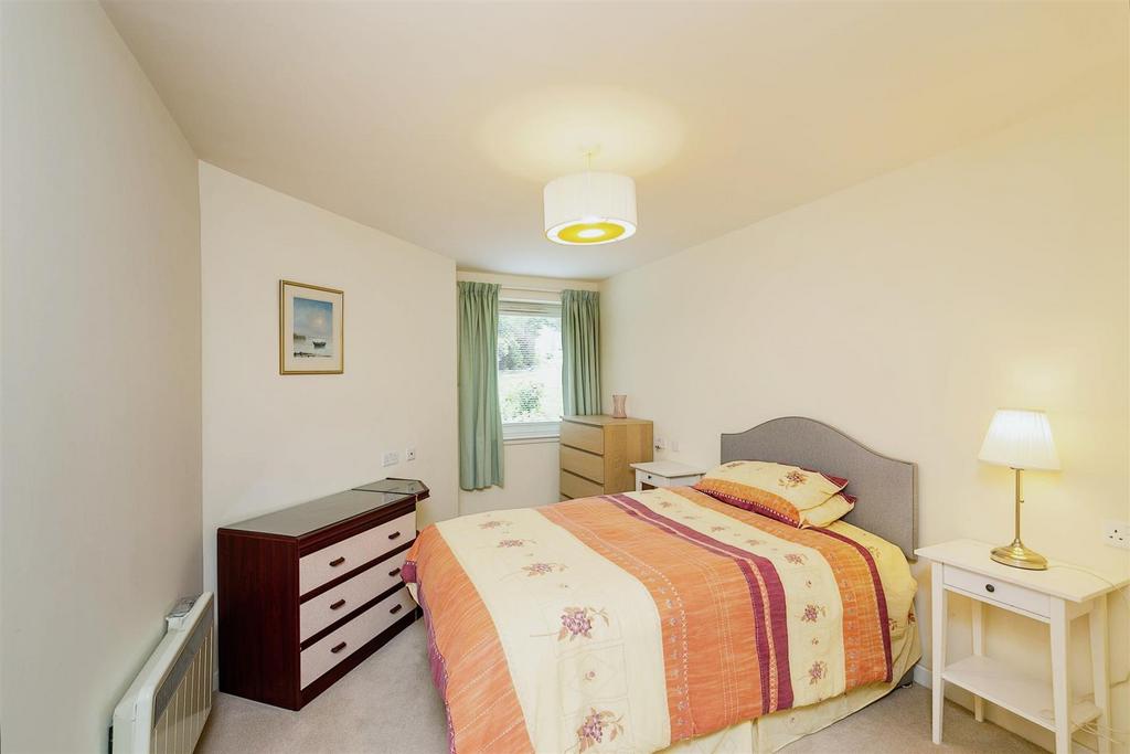 Bedroom 6 LC.jpg