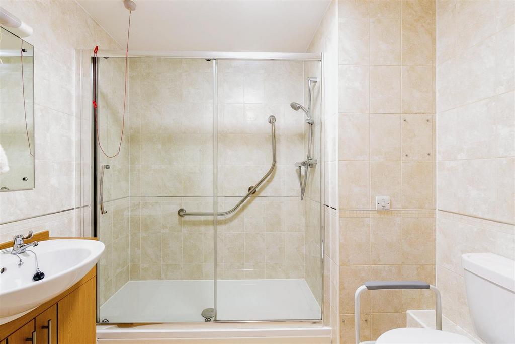 Shower Rm 6 LC.jpg