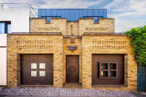 5 bedroom mews for sale, Murray Mews, Camden, London