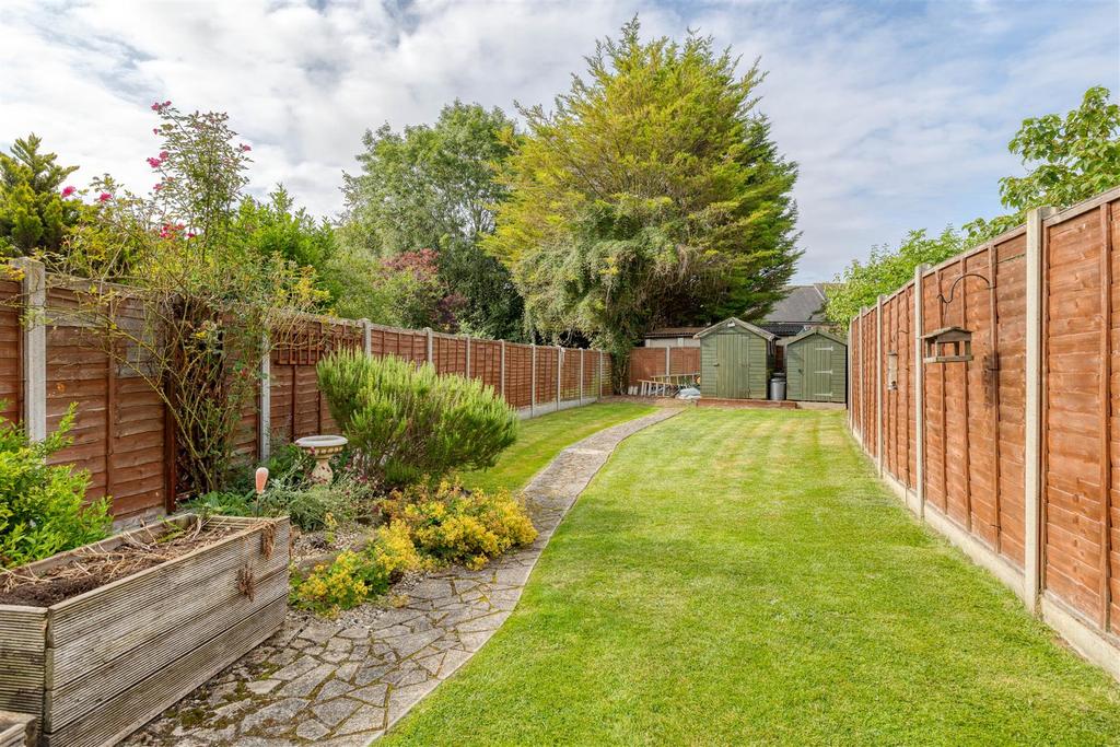 Hyde Avenue, Stotfold, Hitchin, Herts... 2 bed terraced house £299,950