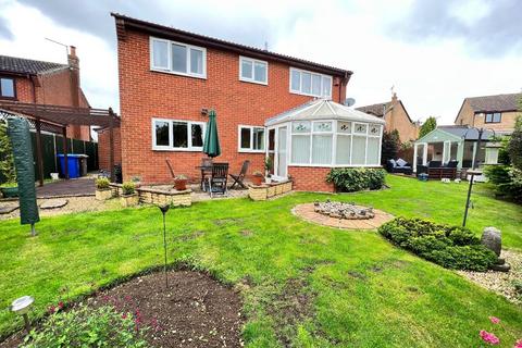 7 Adams Drive, Rothwell, Kettering, NN14 6YB