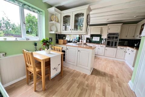 7 Adams Drive, Rothwell, Kettering, NN14 6YB