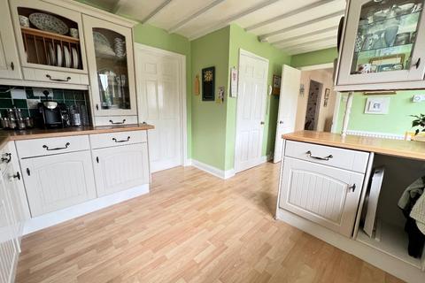7 Adams Drive, Rothwell, Kettering, NN14 6YB