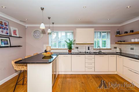 23 Buttercup Drive, Bourne, PE10 0PZ