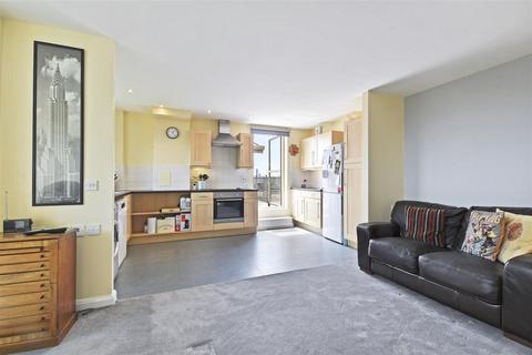 2 bedroom flat for sale, Donnington Court, Donnington Road, Willesden, London