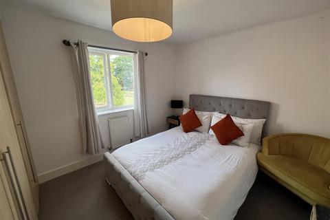 2 bedroom detached house for sale, Kensington Way, Brentwood, Essex