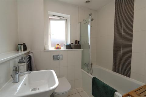 34 Kensington Way, Brentwood, CM14 4RL