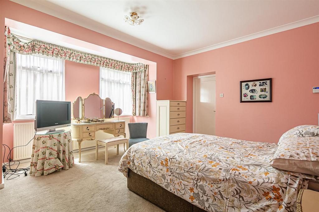 Principal bedroom