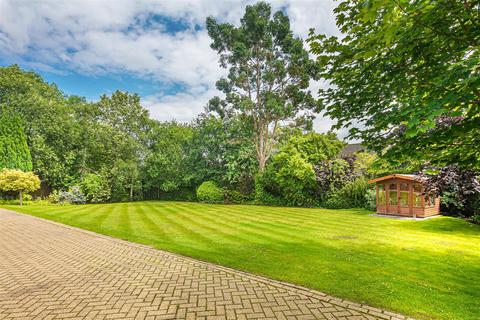 Wayside Blacka Moor Road, Sheffield, S17 3GH