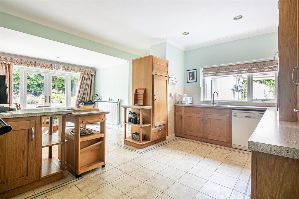 Kitchen overall