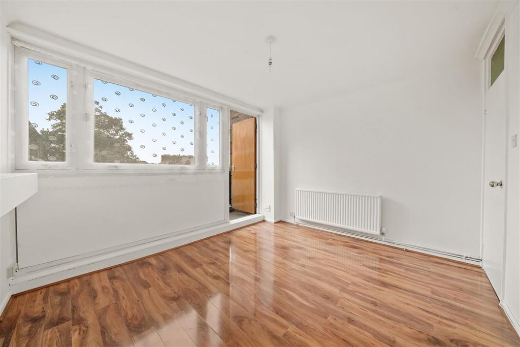Fenwick Place, Clapham 2 bed property £1,750 pcm (£404 pw)