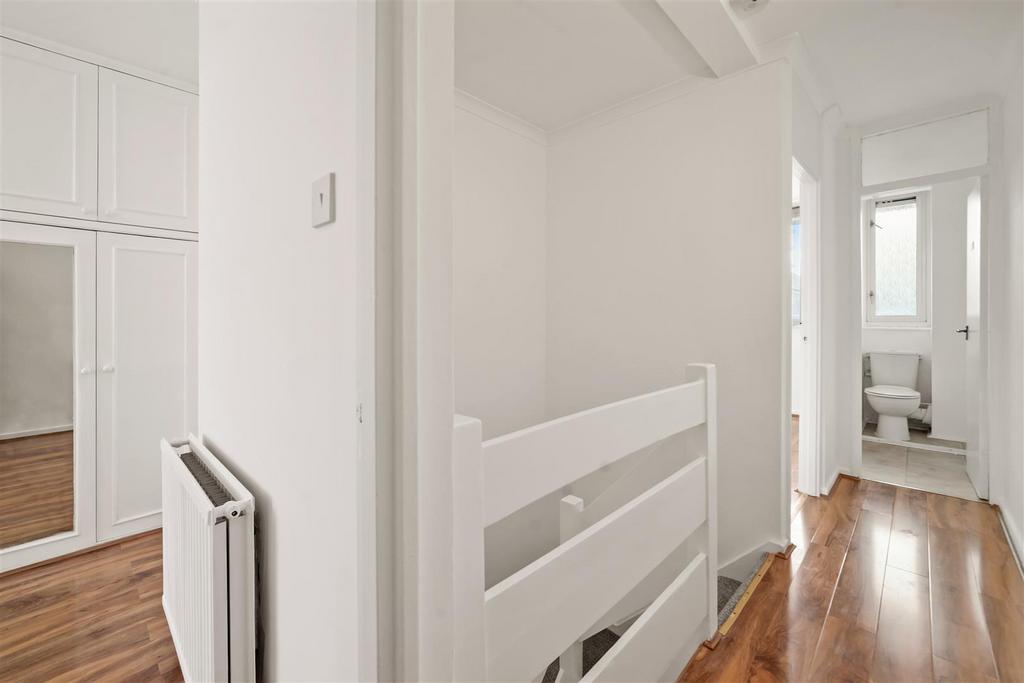 101 Fenwick Place - so Lfsch4t T9 VKl Gy0 R4 O.jpg