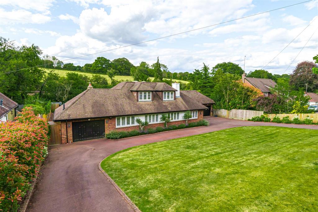 Forest Drive, Kingswood, Surrey 5 bed detached house for sale £1,325,000