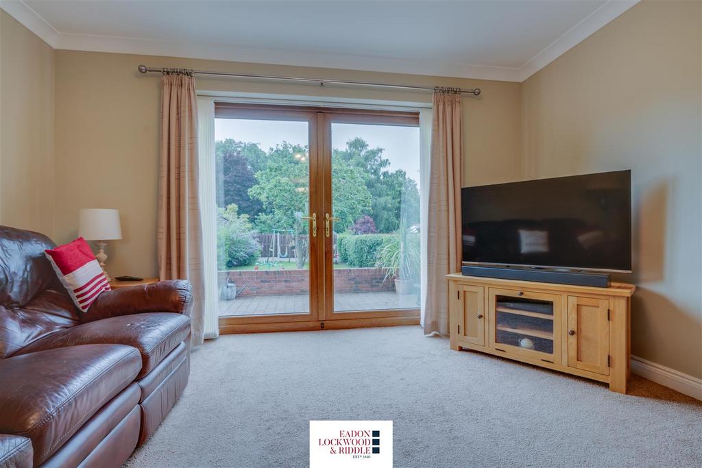 Moat Lane, Wickersley, Rotherham 4 bed house for sale £540,000