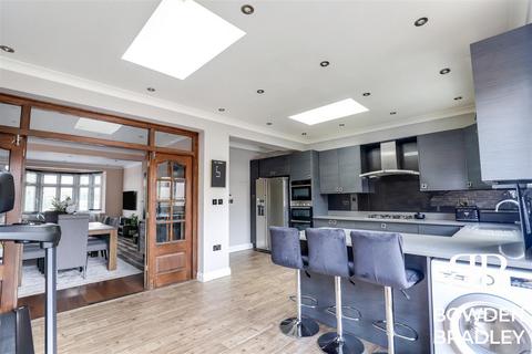 131 Woodford Avenue, Ilford, IG2 6UY
