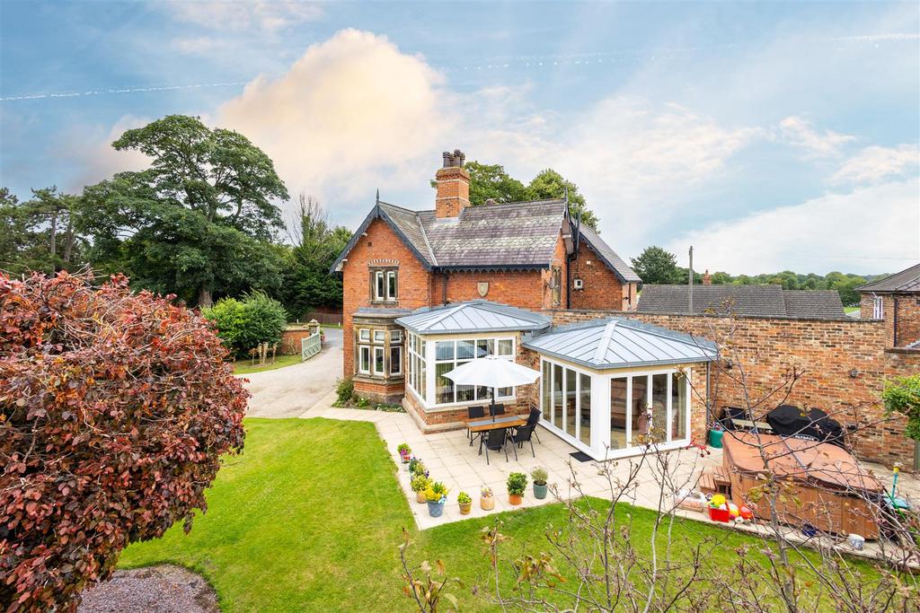 Littlethorpe Road, Ripon 5 bed detached house for sale £825,000