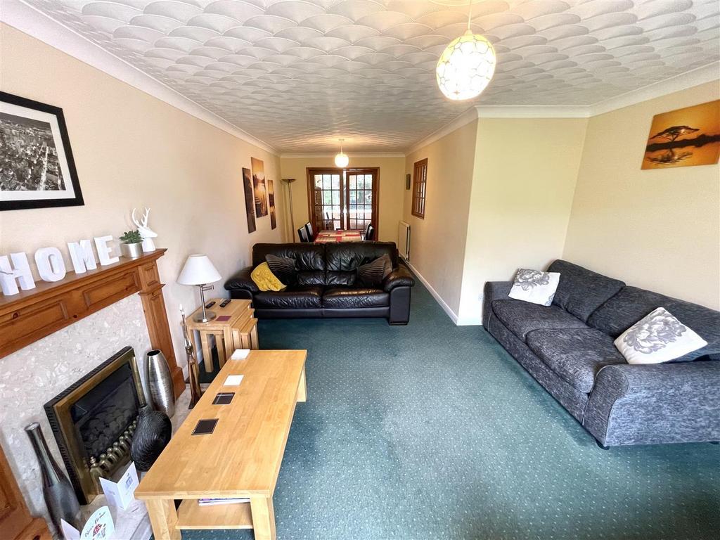 Lilburn Drive, Spalding 4 bed detached house £259,950