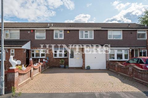 3 bedroom terraced house for sale, Hatfield Close, Hornchurch