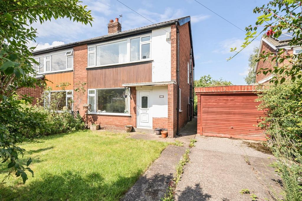 Nook Road, Scholes, Leeds 3 bed semidetached house for sale £250,000