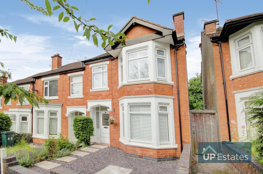 Queen Isabels Avenue, Cheylesmore, Coventry 3 bed end of terrace house
