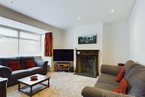 77 Grasmere Road, Purley, CR8 1DZ