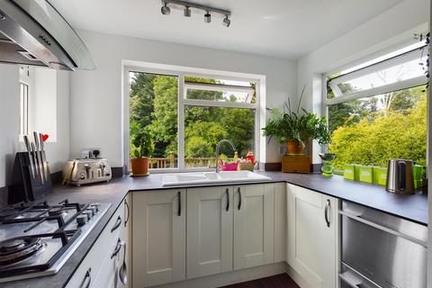 77 Grasmere Road, Purley, CR8 1DZ