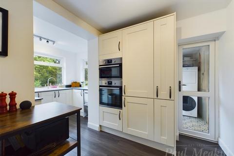 77 Grasmere Road, Purley, CR8 1DZ