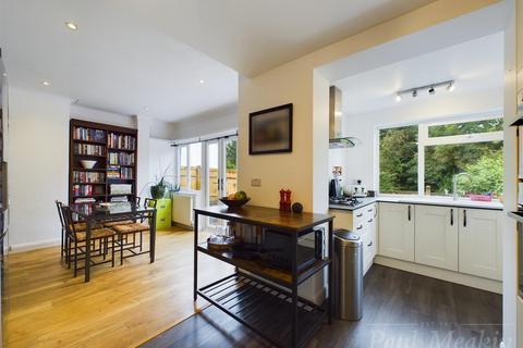 77 Grasmere Road, Purley, CR8 1DZ