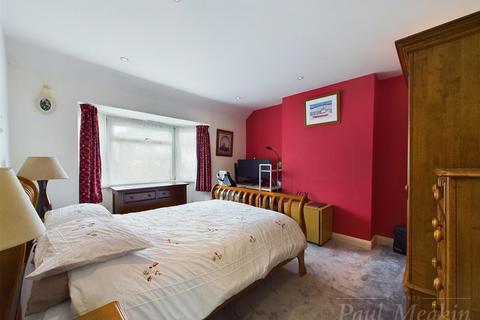 77 Grasmere Road, Purley, CR8 1DZ